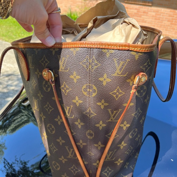 100% Authentic Louis Vuitton for LITERALLY dirt CHEAP!!! - Picture 2 of 5
